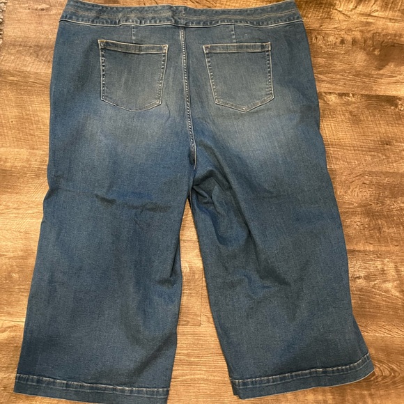 Torrid jeans 26 crop high rise wide leg Plus - Picture 3 of 7